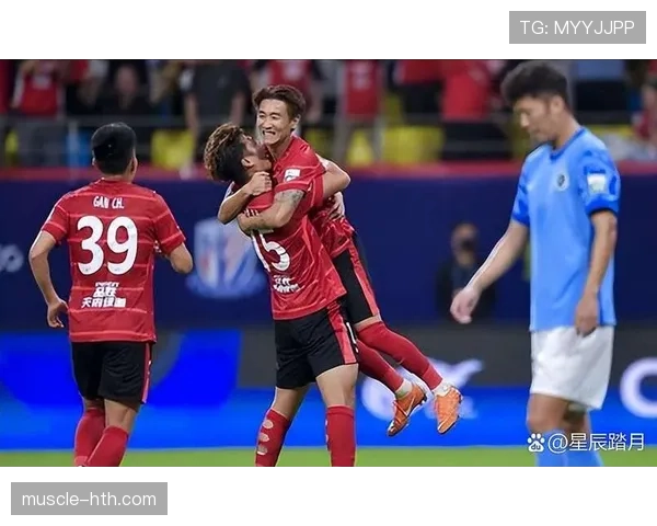 中超强队新赛季赛程正式公布,精彩对决引发球迷热切期待 中超强队新赛季赛程正式公布,精彩对决引发球迷热切期待