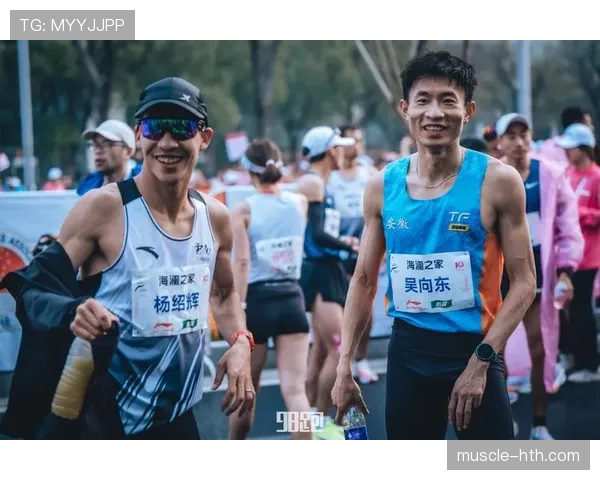 吴向东训练完顺手给老婆转了六位数零花钱 吴向东训练完顺手给老婆转了六位数零花钱
